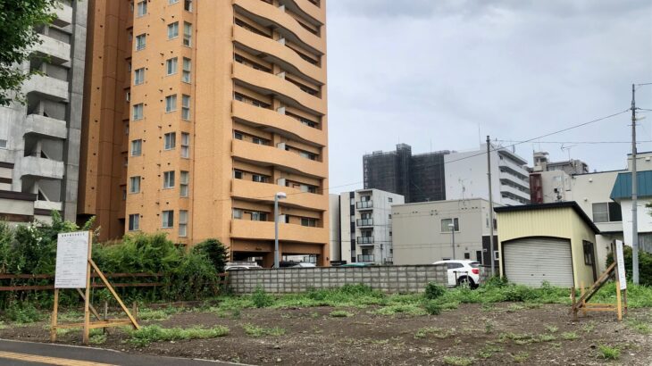 札幌市電「西線9条旭山公園通駅」近くにマンション建設